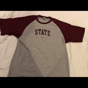Men's Nike Mississippi State T-shirt. Size XL.